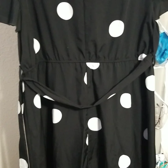 BLACK &WHITE DRESS - Picture 6 of 6